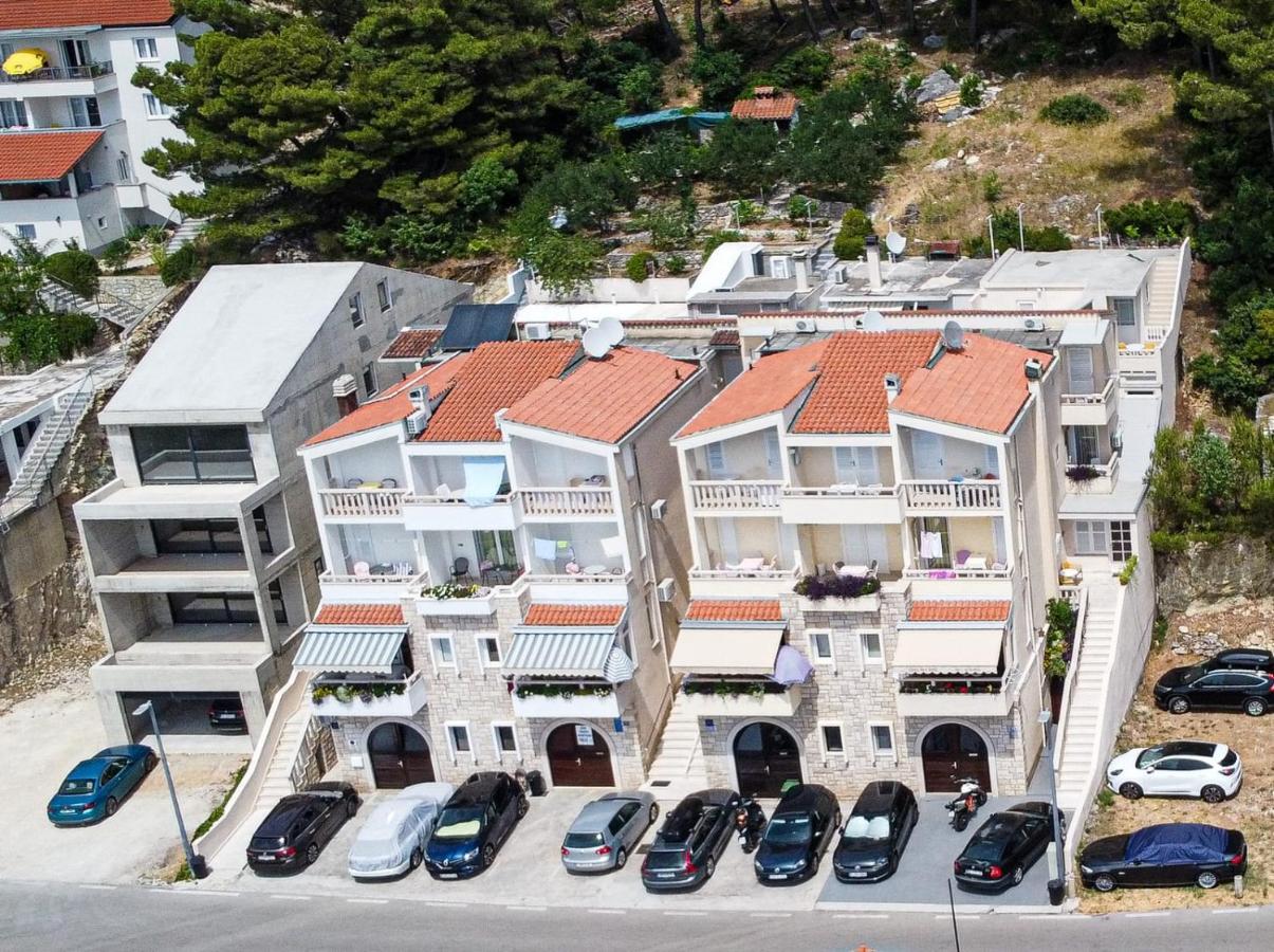 Apartments Klement Брела Екстериор снимка