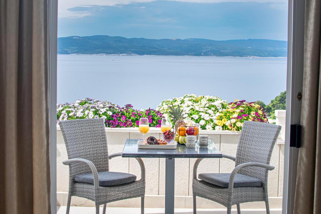 Apartments Klement Брела Екстериор снимка