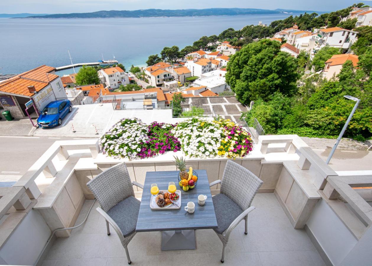 Apartments Klement Брела Екстериор снимка