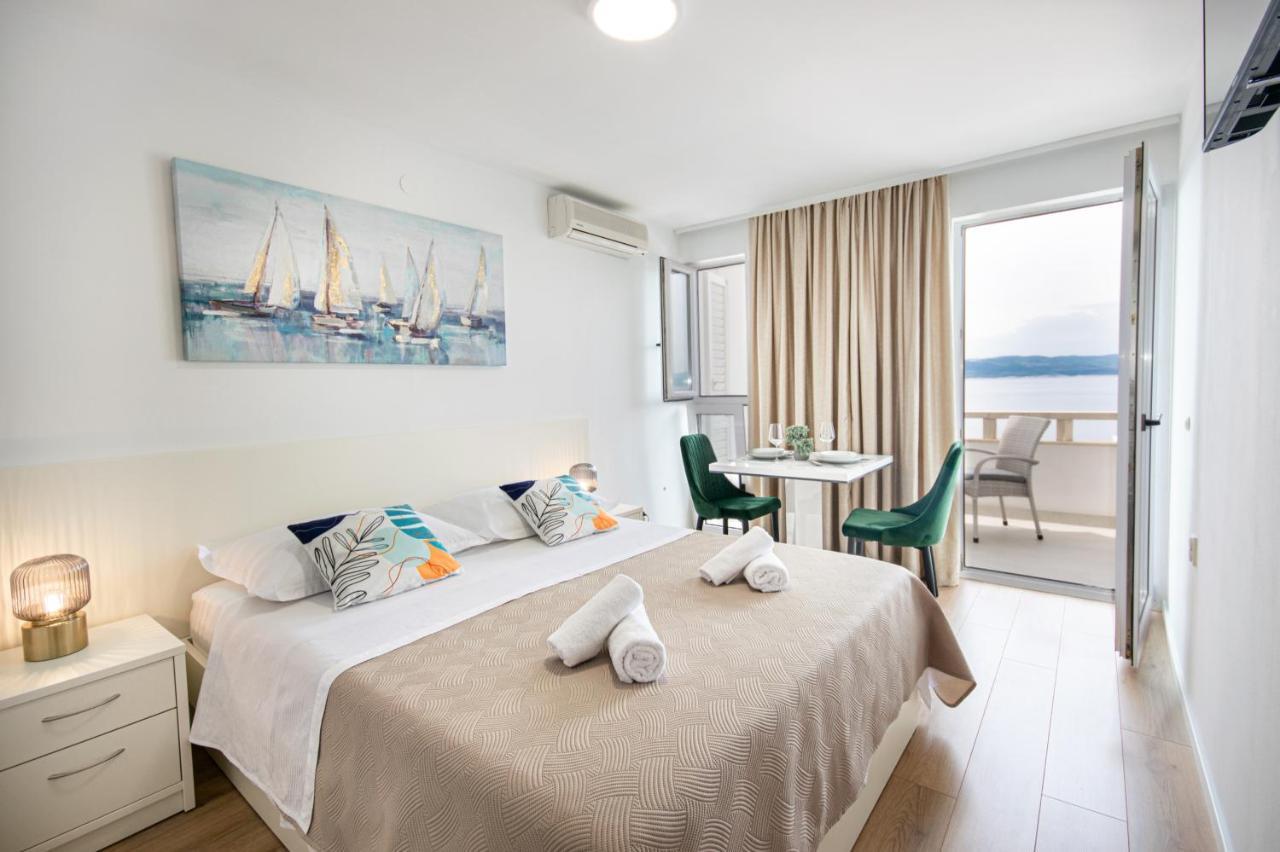 Apartments Klement Брела Екстериор снимка