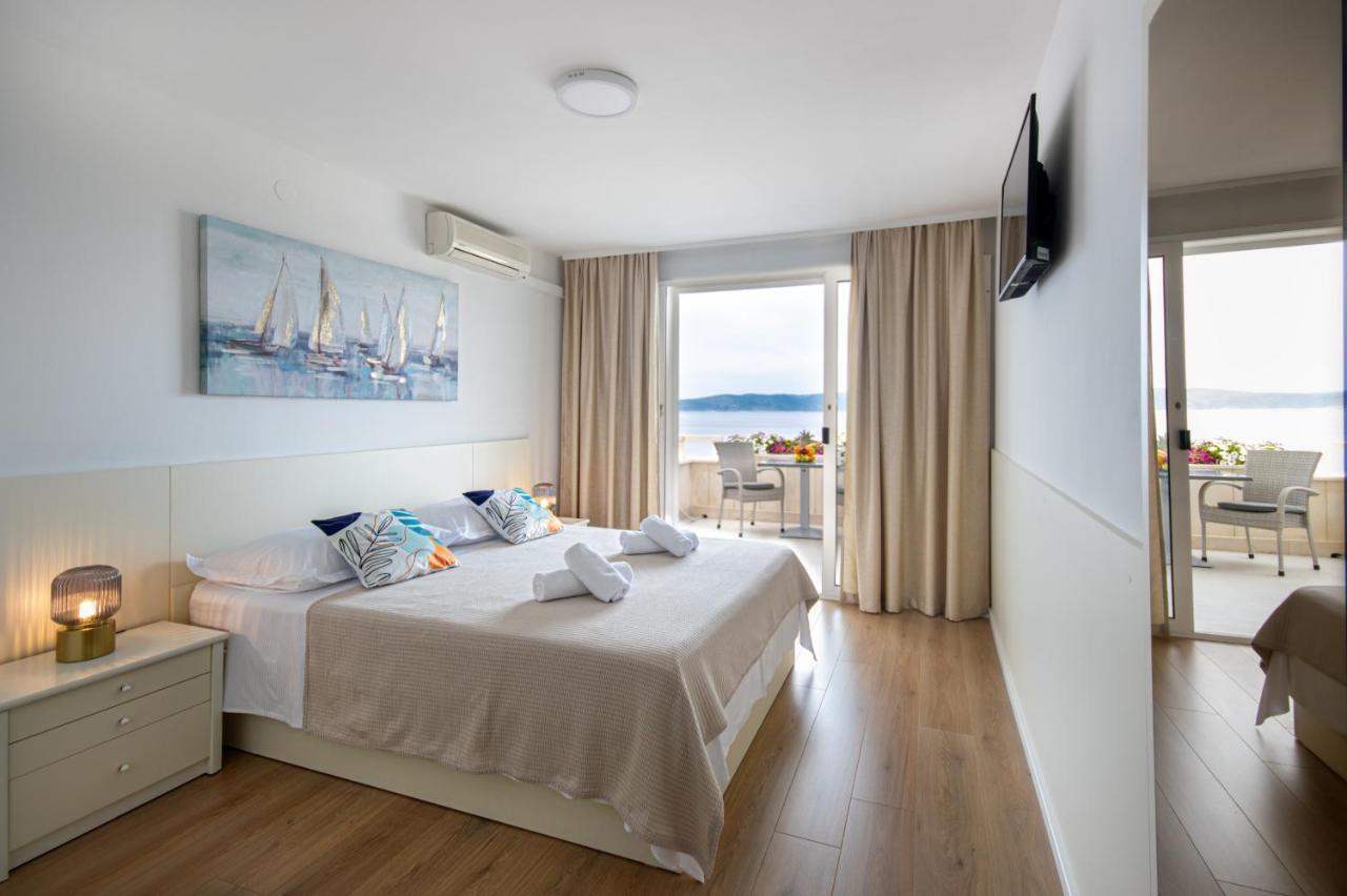 Apartments Klement Брела Екстериор снимка