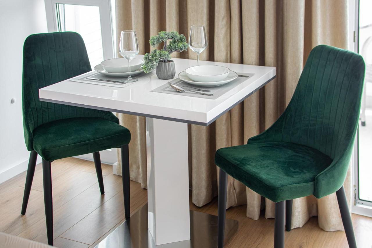 Apartments Klement Брела Екстериор снимка