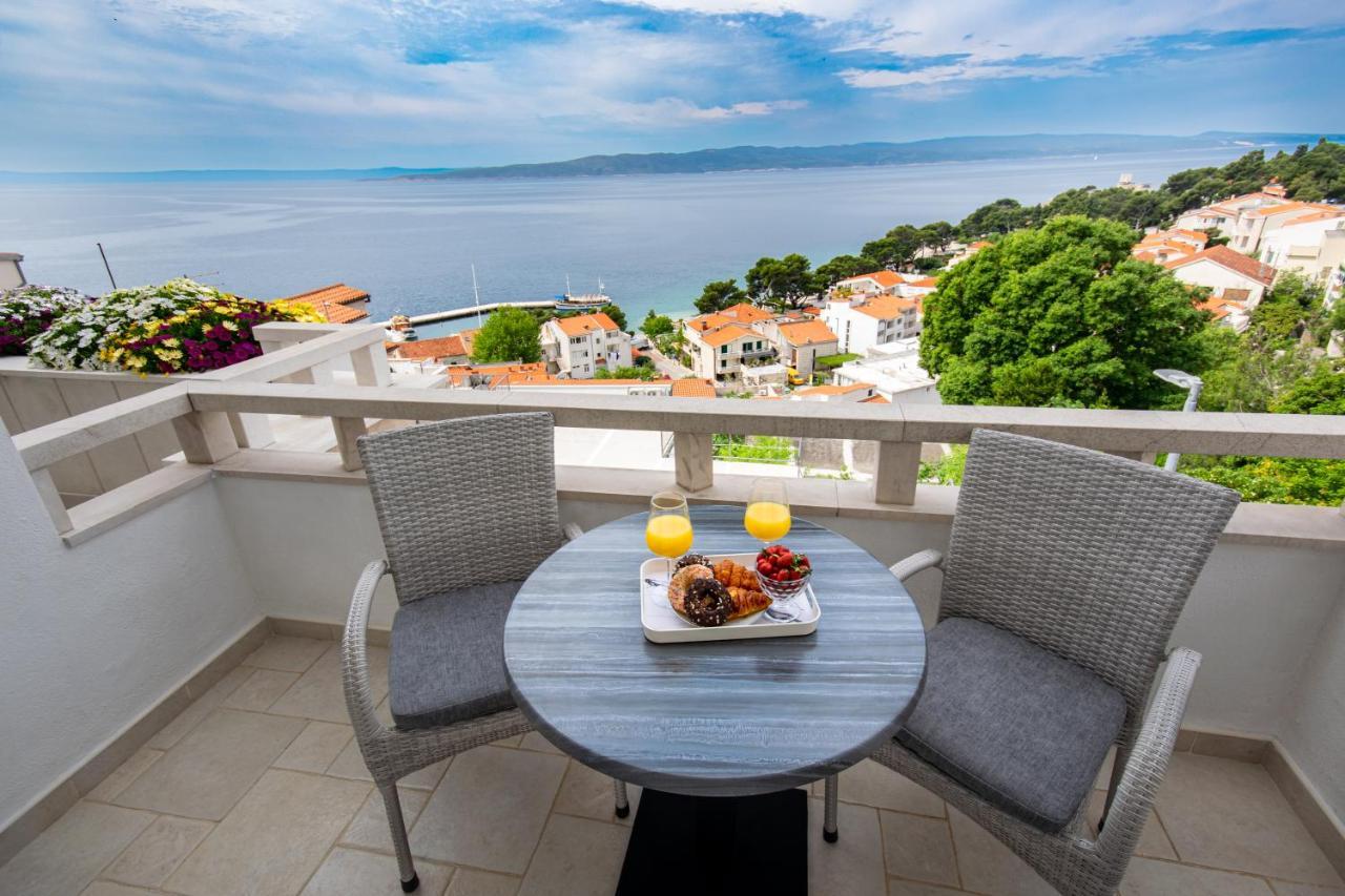 Apartments Klement Брела Екстериор снимка
