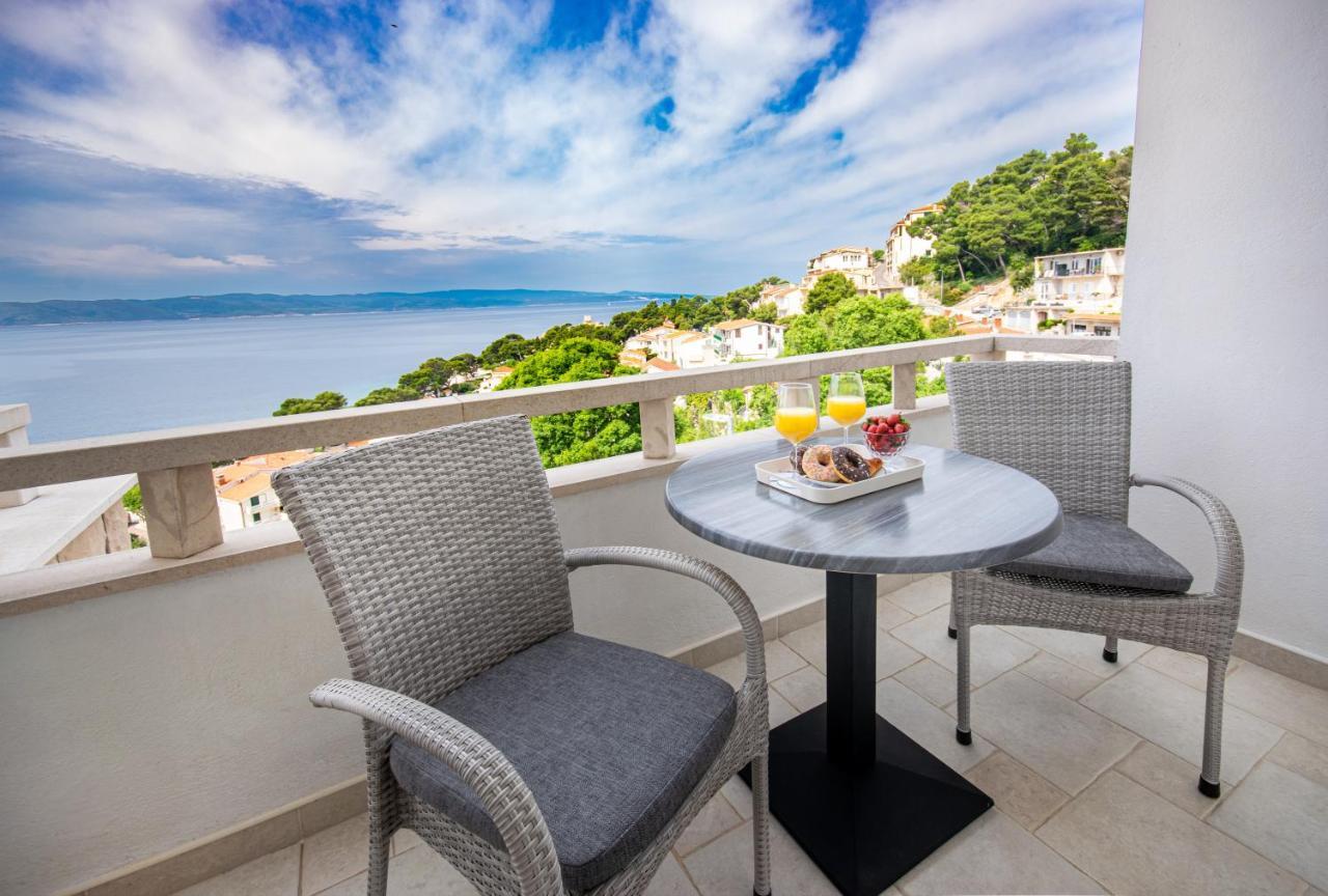 Apartments Klement Брела Екстериор снимка