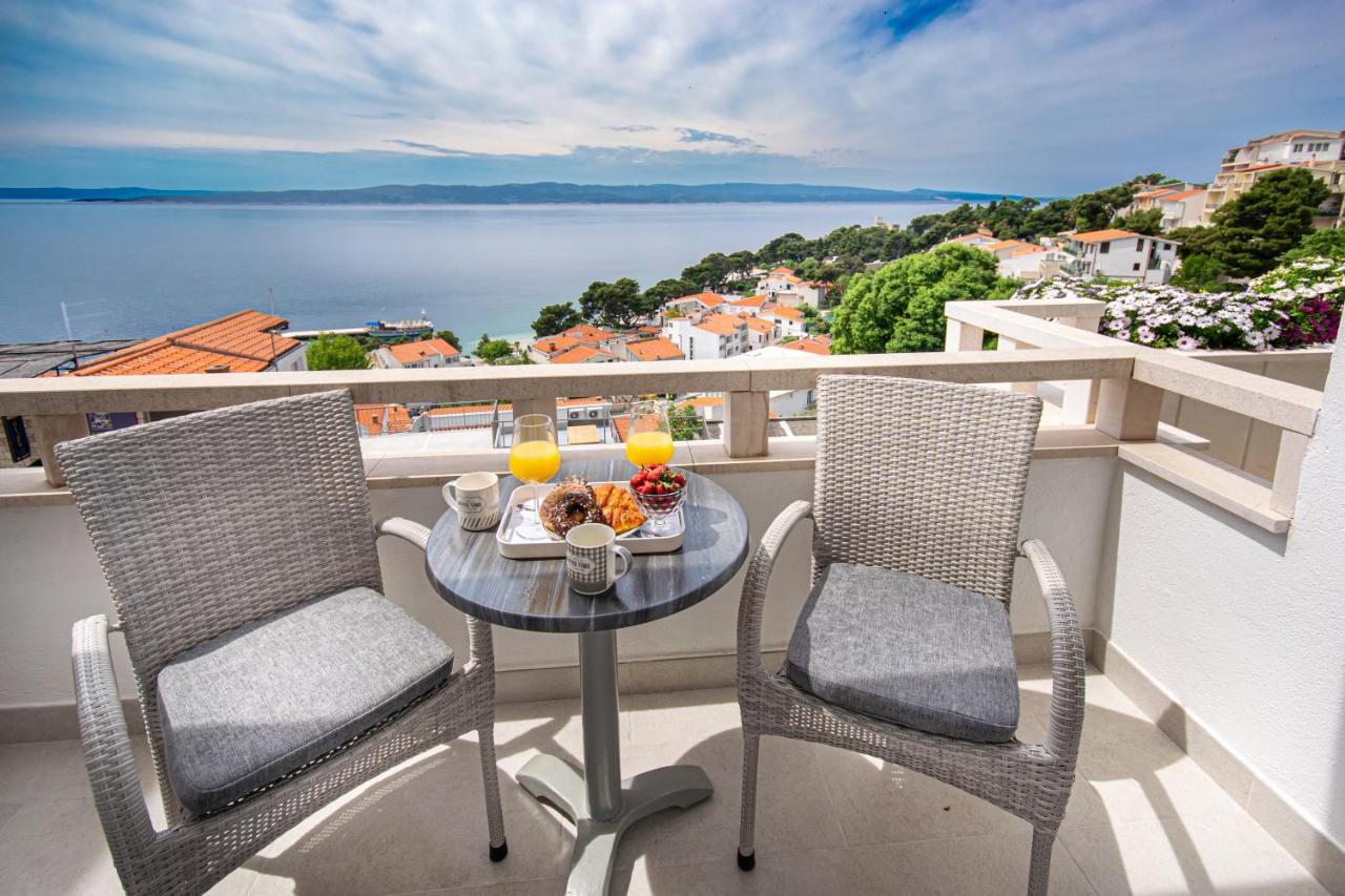 Apartments Klement Брела Екстериор снимка