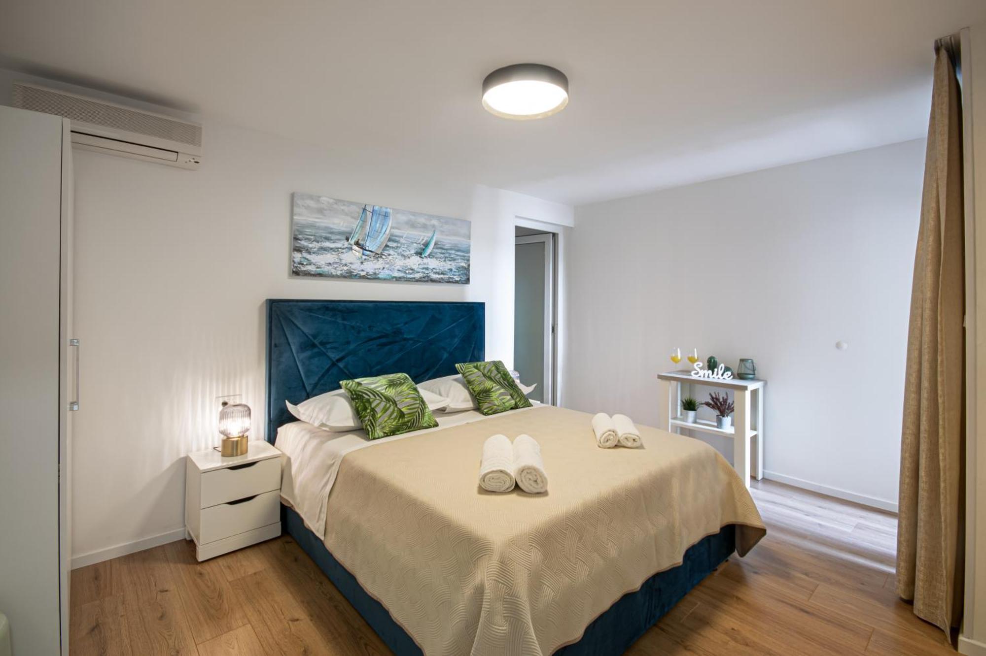 Apartments Klement Брела Екстериор снимка
